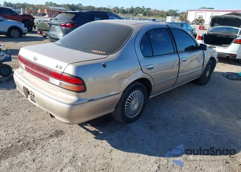 1997 Infiniti I30 Touring z USA, uszkodzony, nr VIN JNKCA21D3VT515652